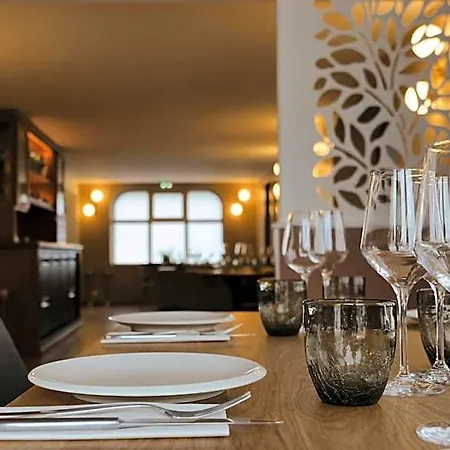 C La Hotel Lagny