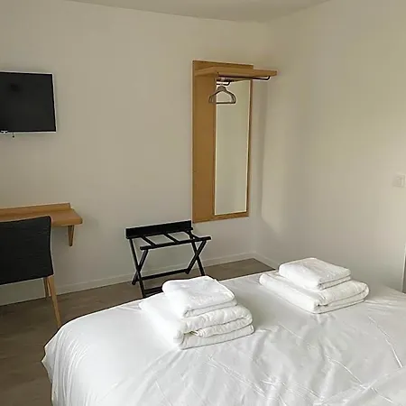C La Hotel 2*